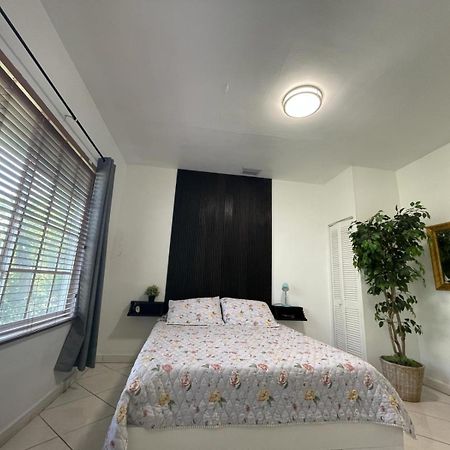 Private Suite Next To Calle Ocho Miami Exteriör bild