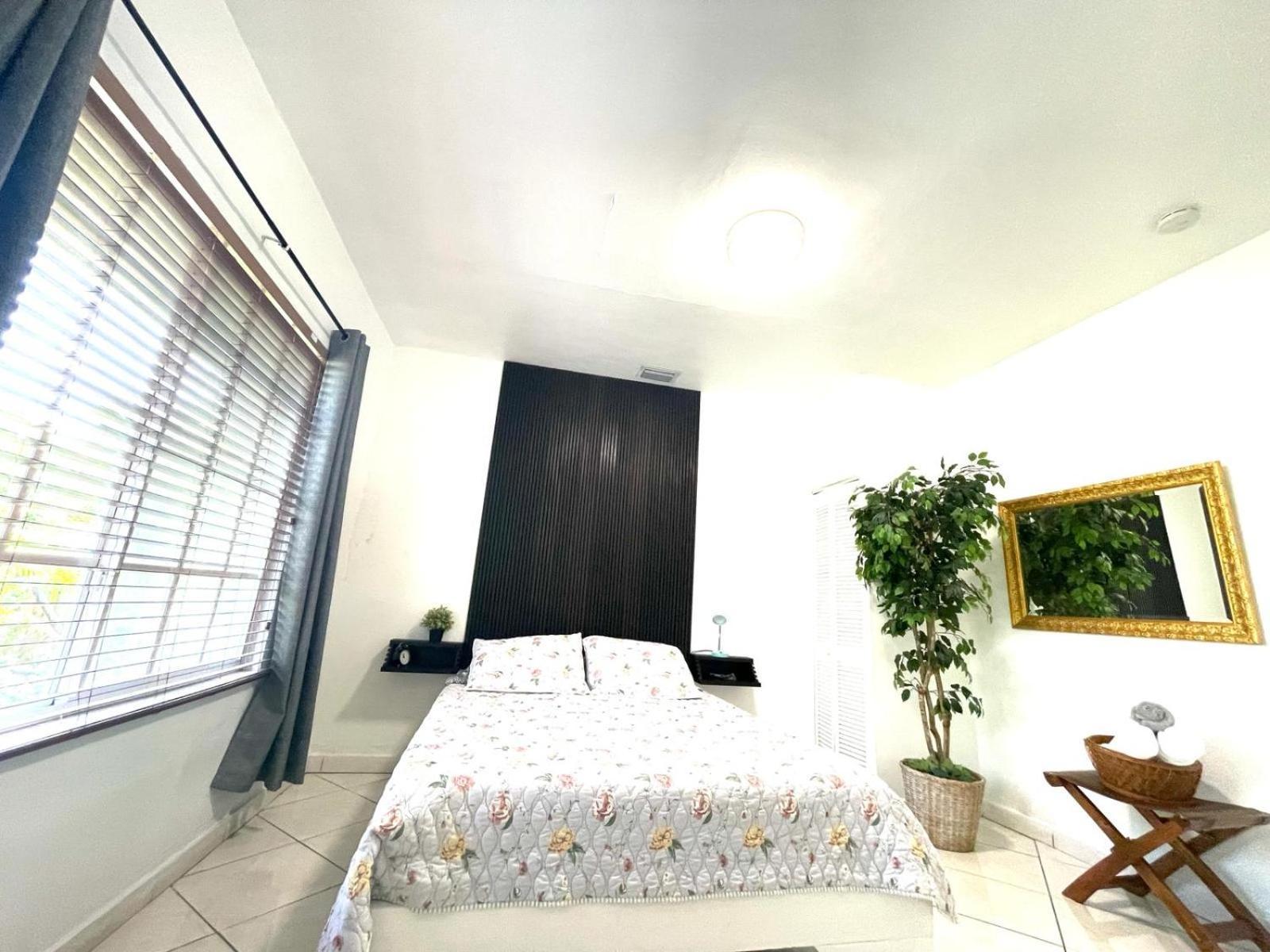 Private Suite Next To Calle Ocho Miami Exteriör bild
