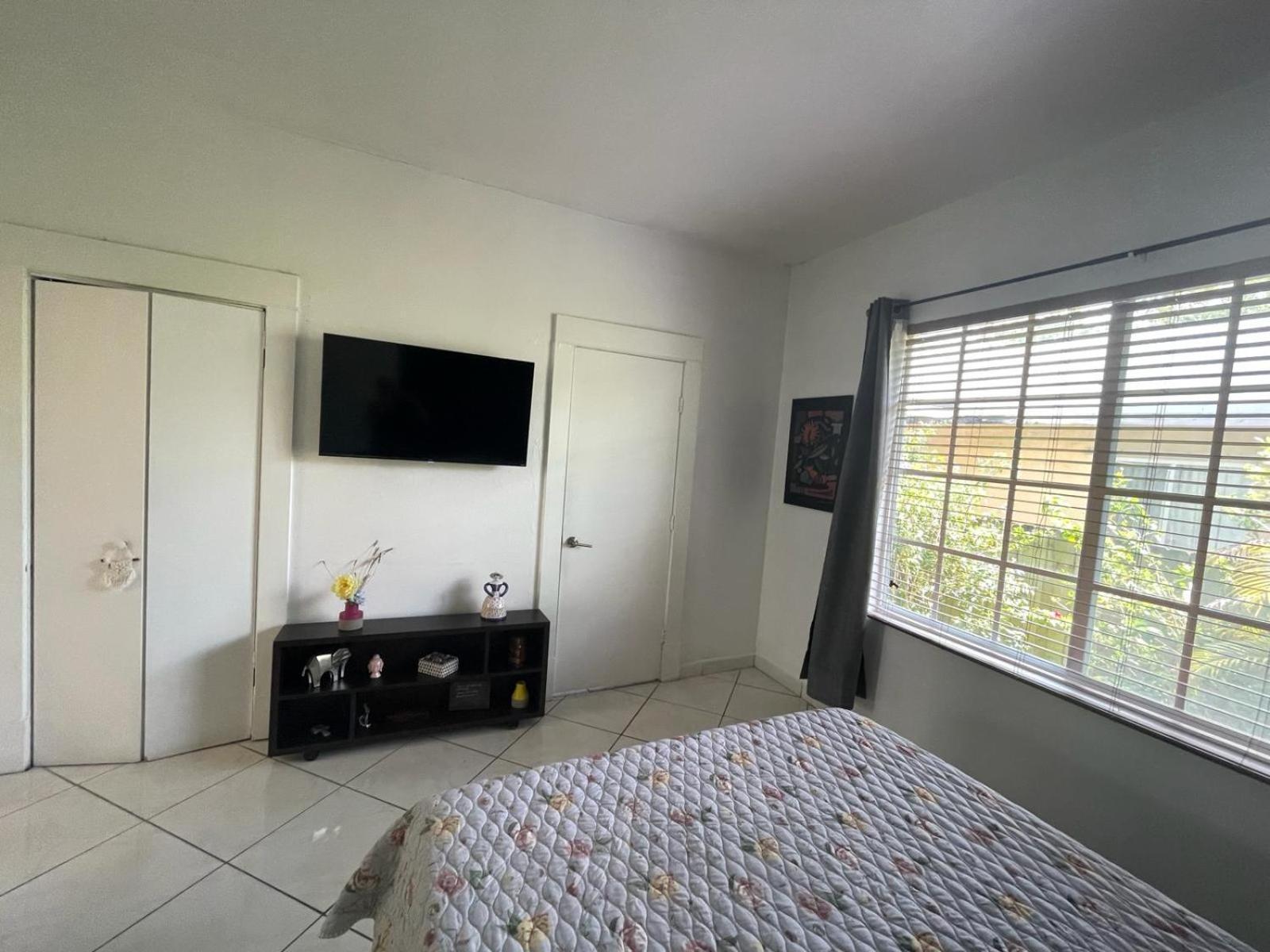 Private Suite Next To Calle Ocho Miami Exteriör bild